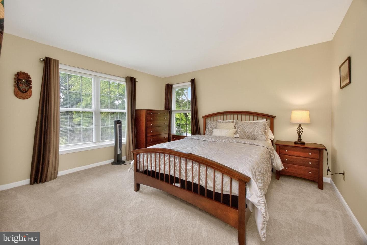 904 Victoria Court photo 37
