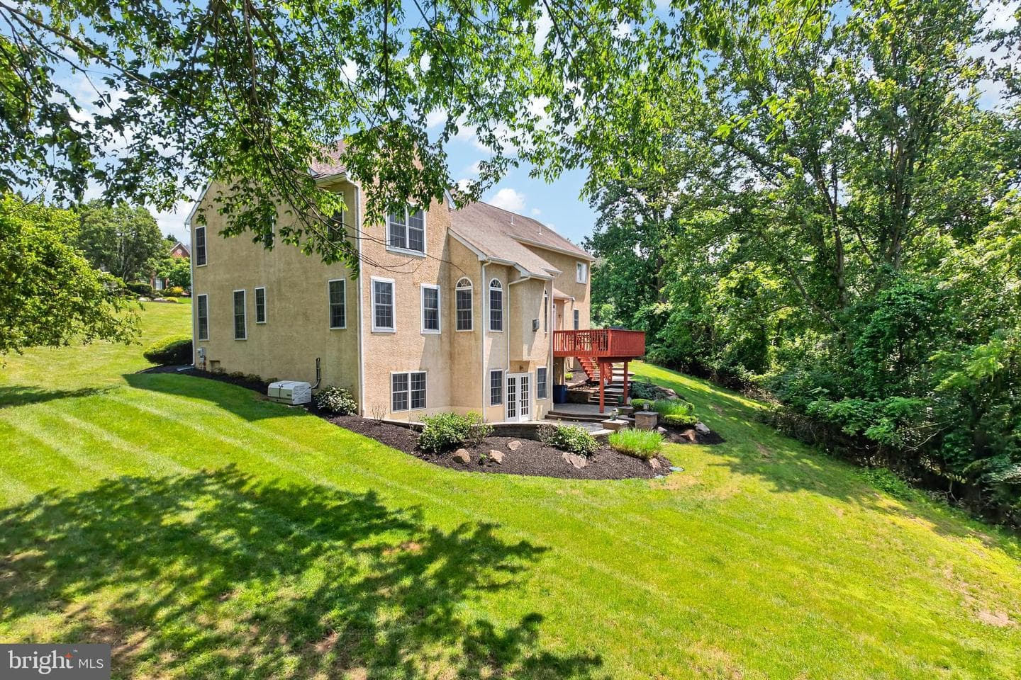 904 Victoria Court photo 67