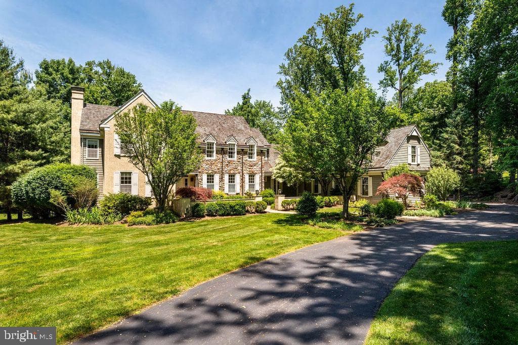 1285 Farm Road
