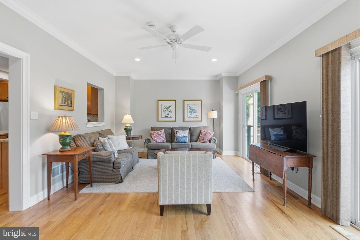 308 E Mulberry Street photo 18