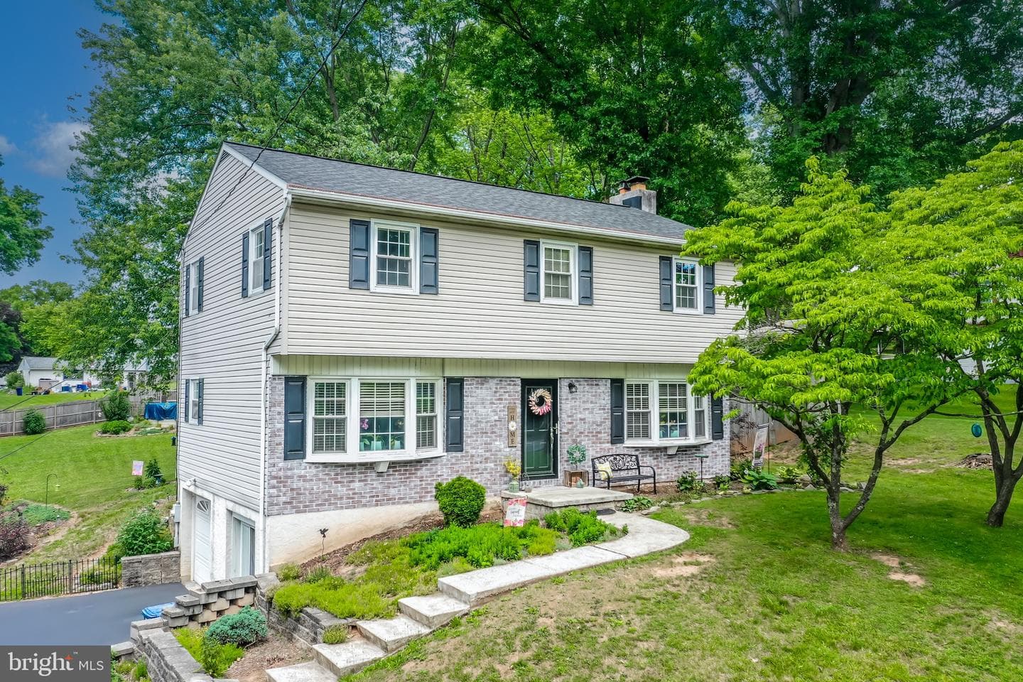 1183 Laurelwood Road photo 1