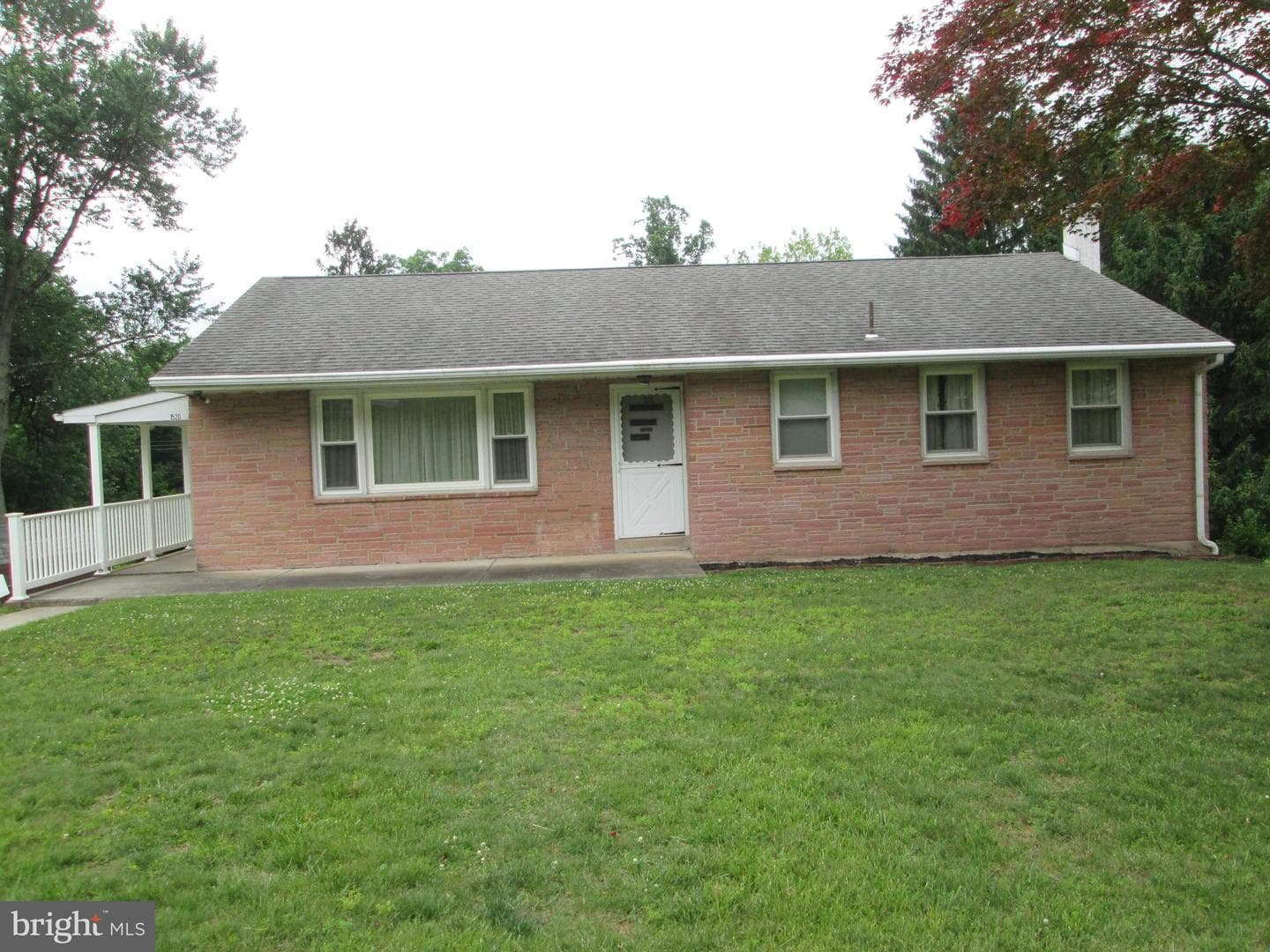 1520 Franklin Drive photo 2