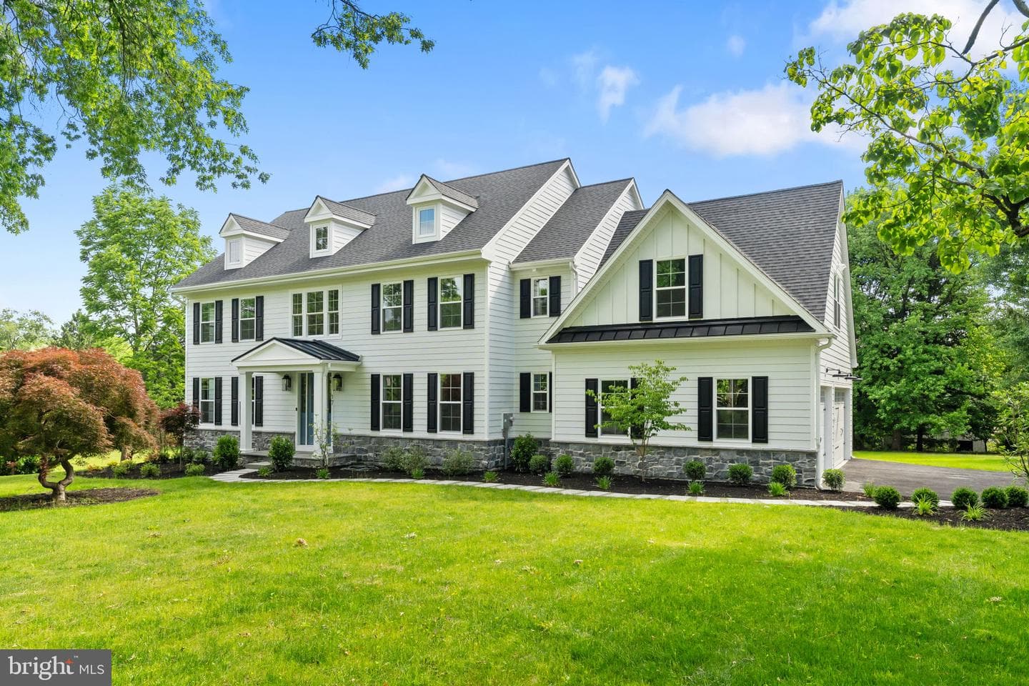 17 Hickory Lane photo 4