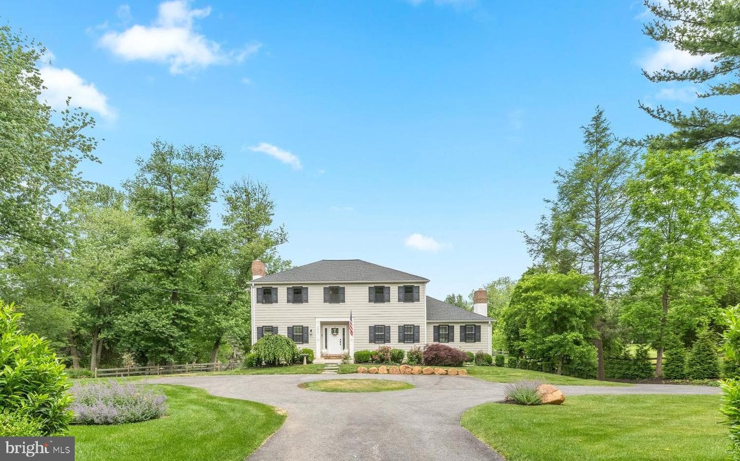 2031 White Horse Road photo 1