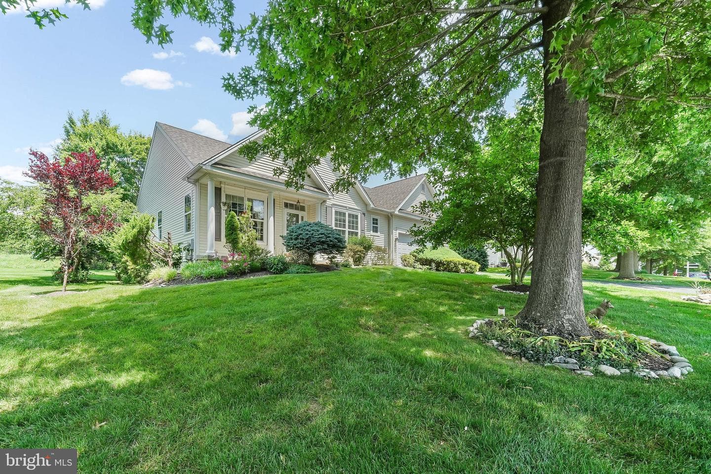 647 Martin Drive photo 4