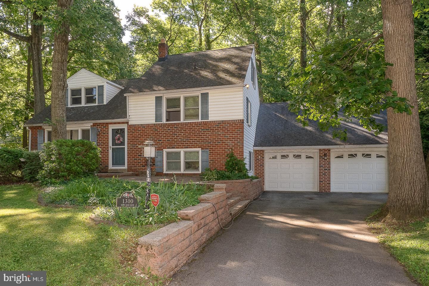 1310 Mary Jane Lane photo 39