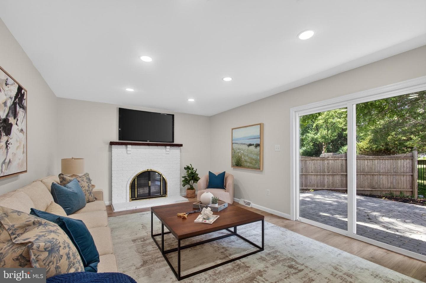505 Emily Circle photo 8