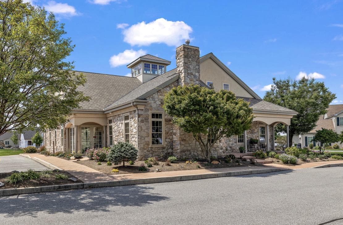 614 Greenbriar Path photo 19