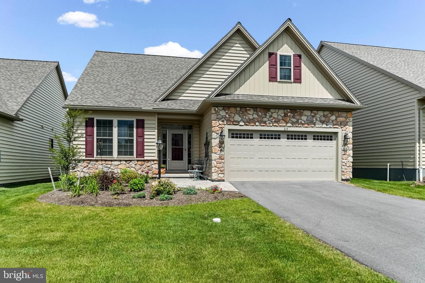 614 Greenbriar Path, Cochranville