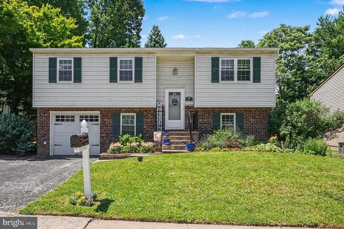 9 Dianna Drive photo 1