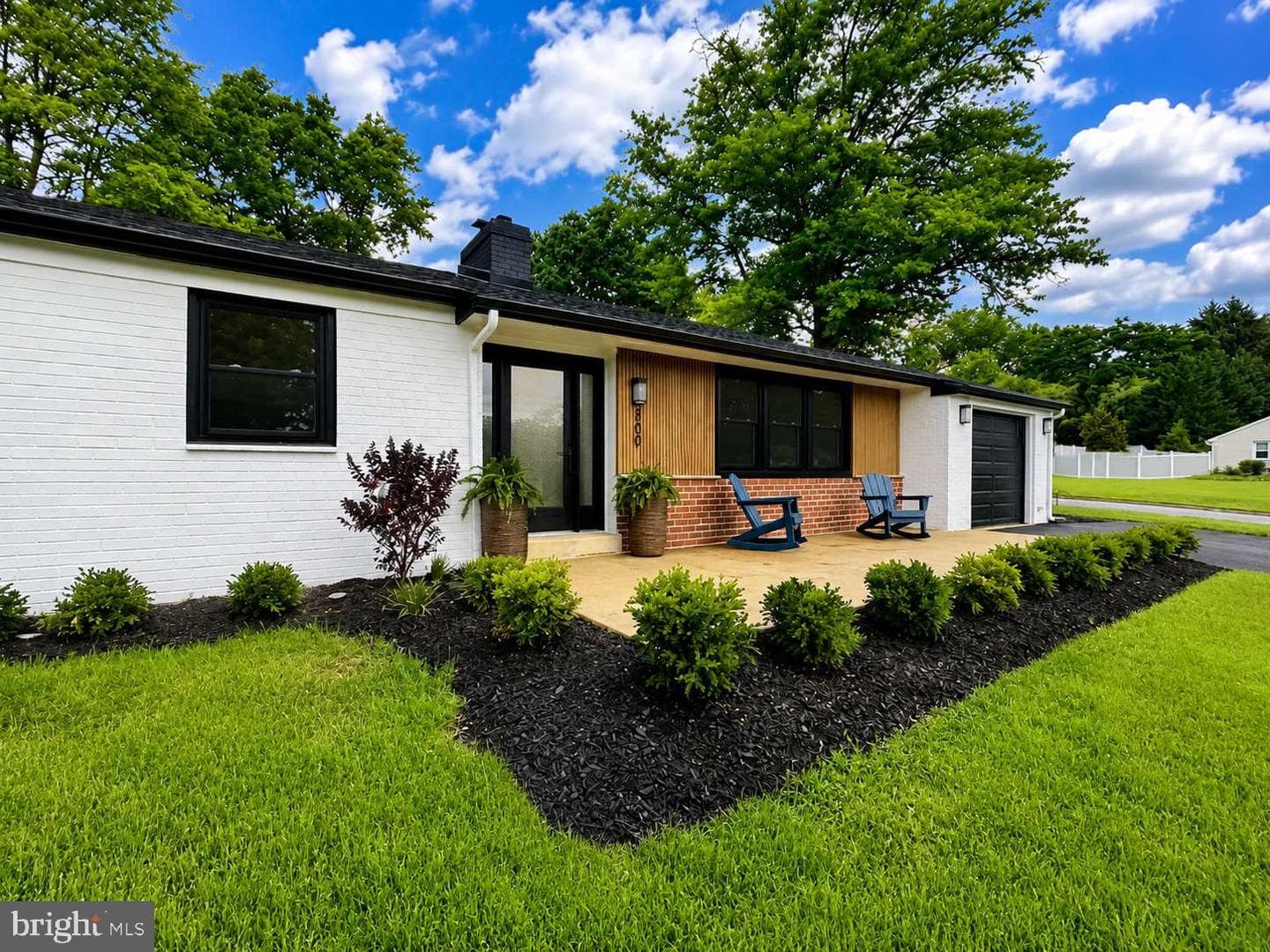 800 Falcon Lane photo 3