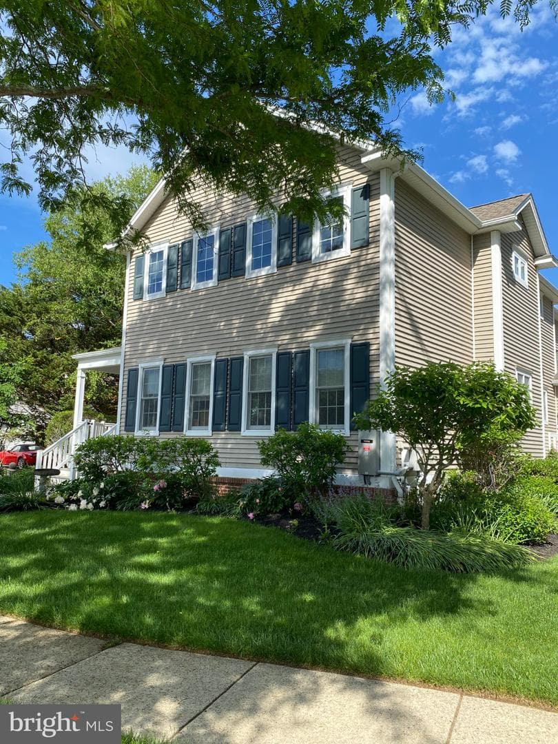 523 Sherbrook Drive photo 2