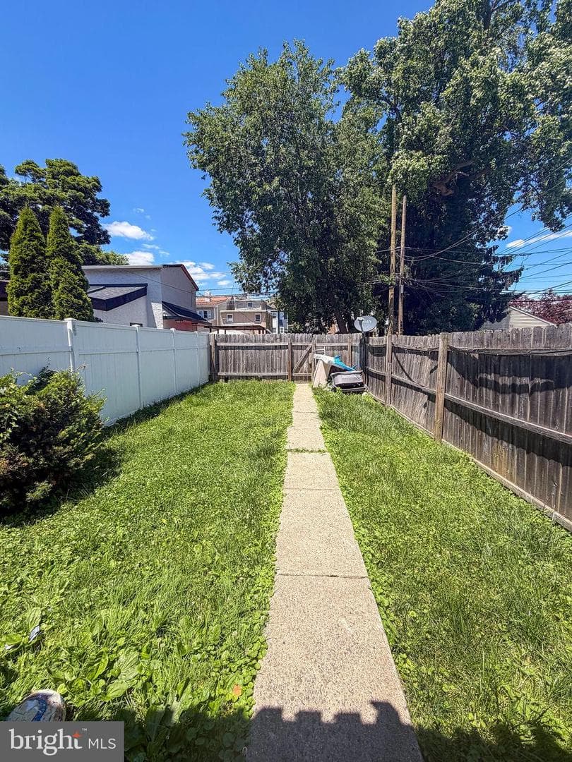 521 E Barnard Street photo 7