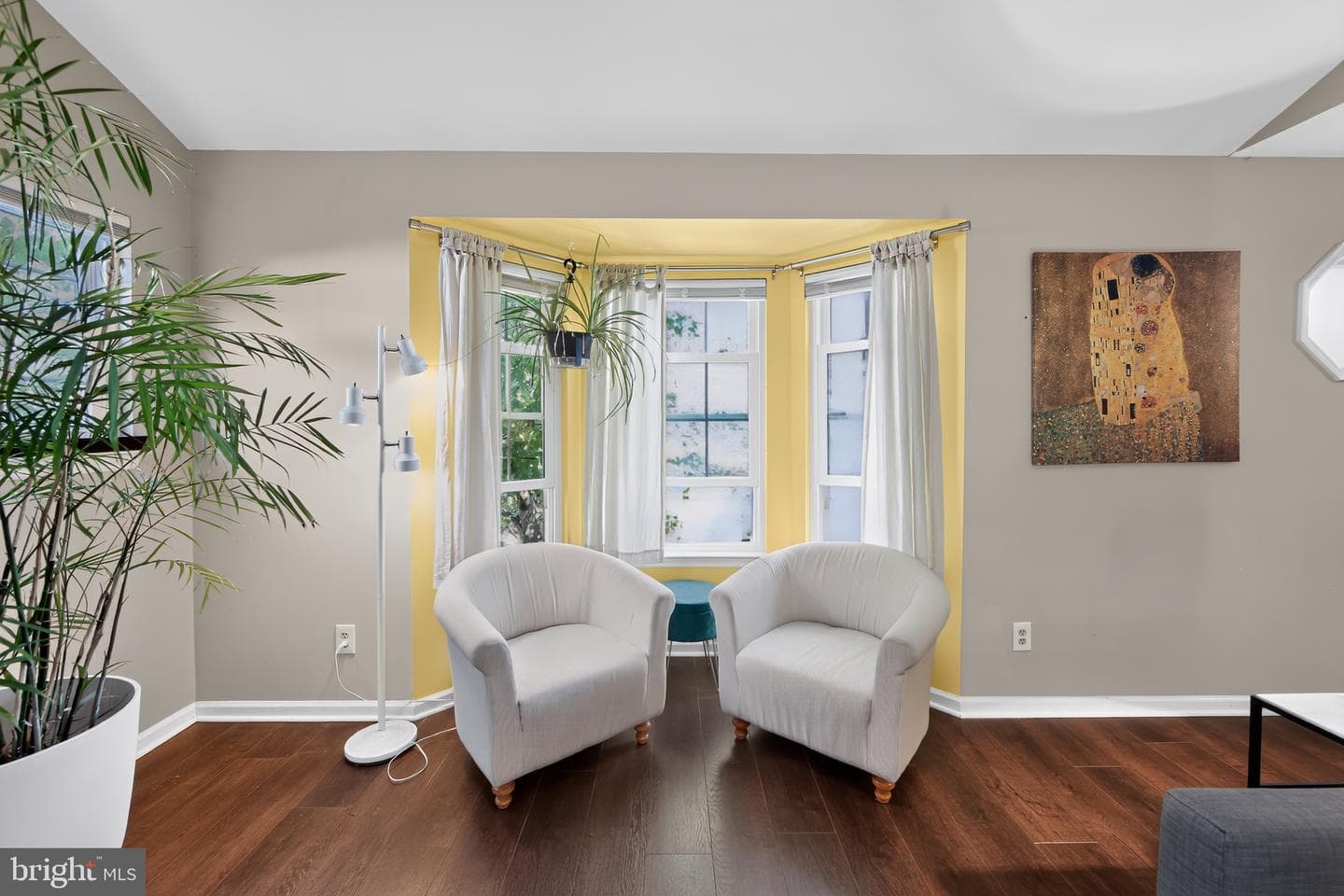 534 Astor Square photo 7