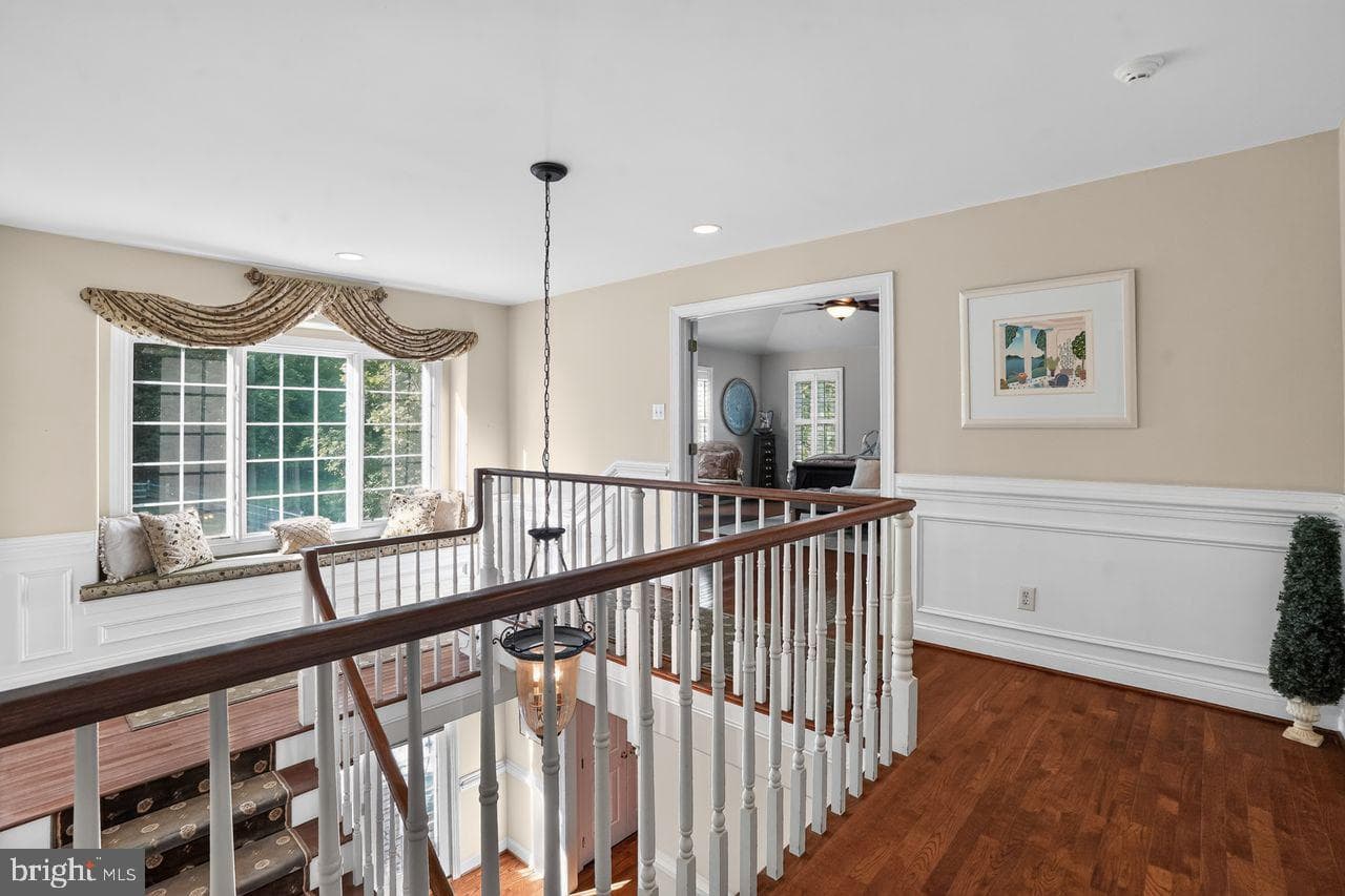 1704 Chantilly Lane photo 39