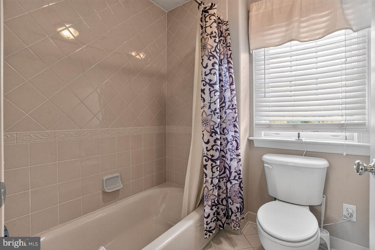 1704 Chantilly Lane photo 59
