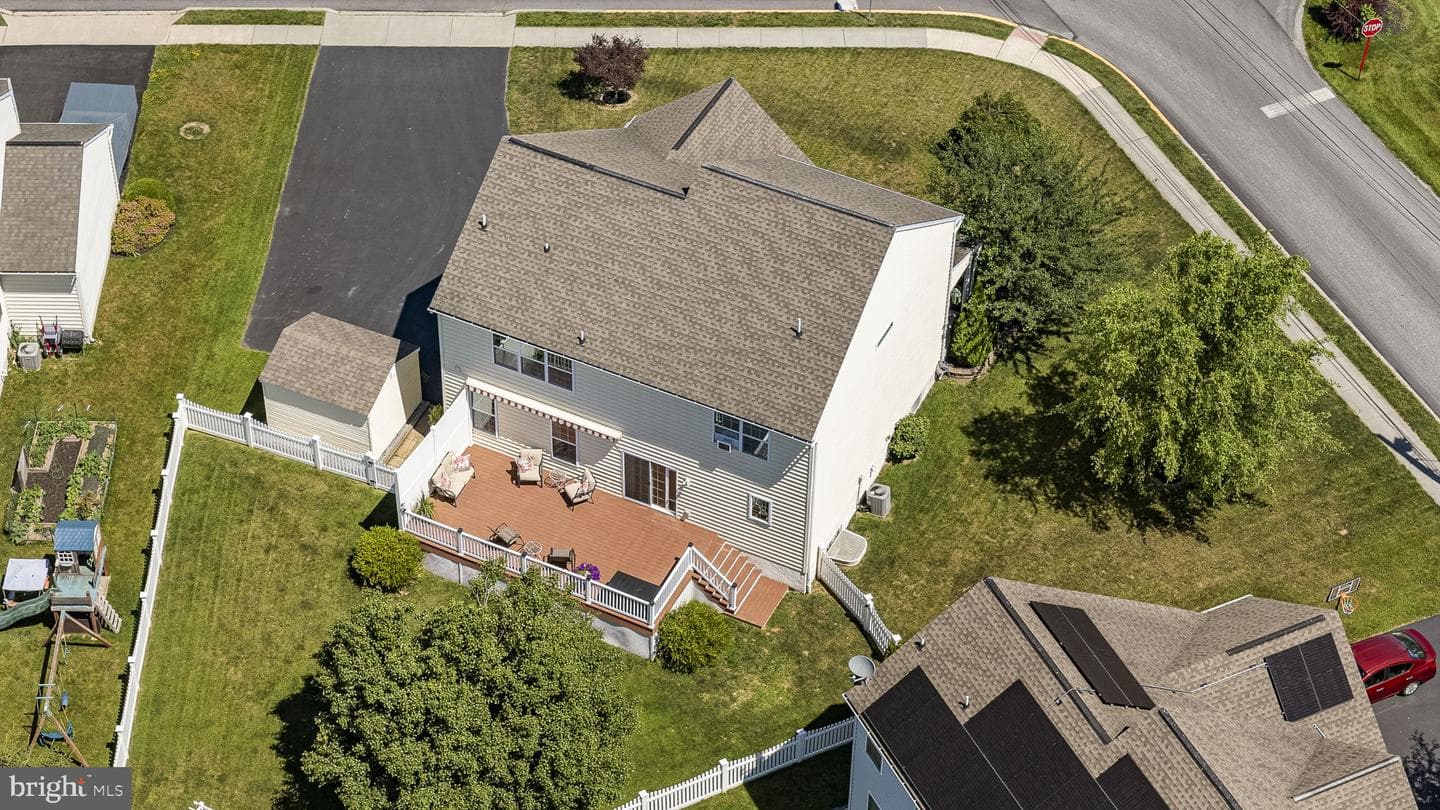 1052 Walnut Street photo 32