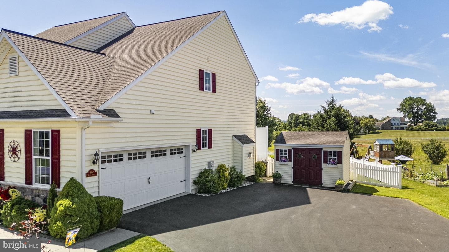 1052 Walnut Street photo 33