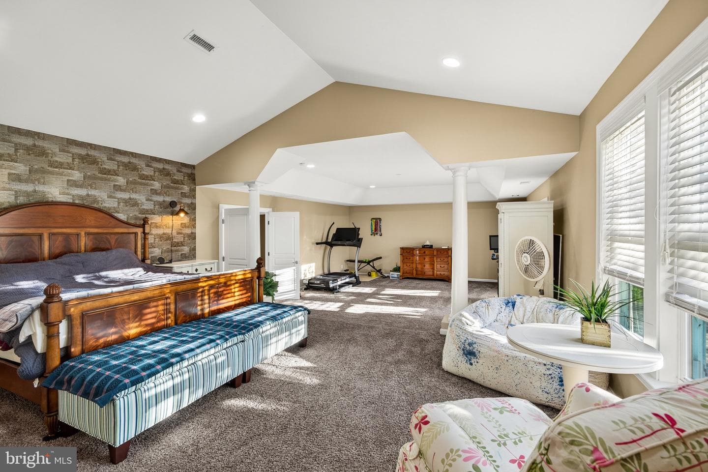 122 Bolero Drive photo 61