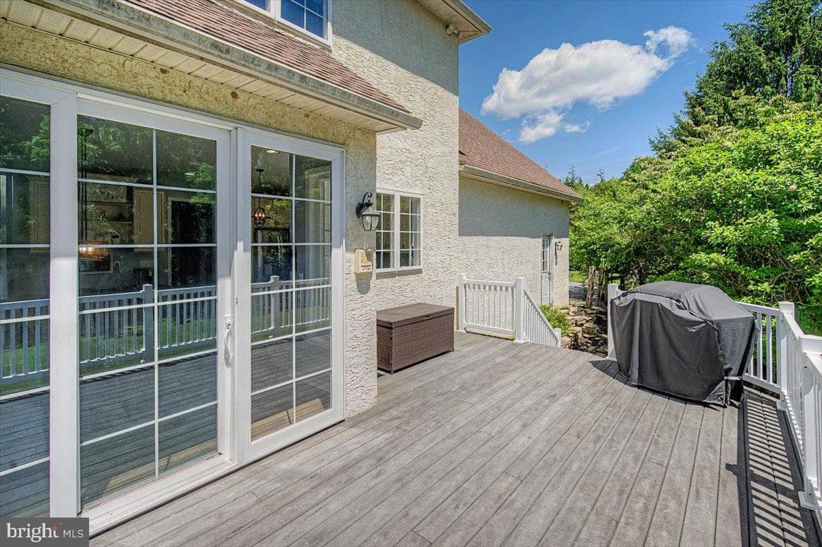 69 Meadowcroft Lane photo 9