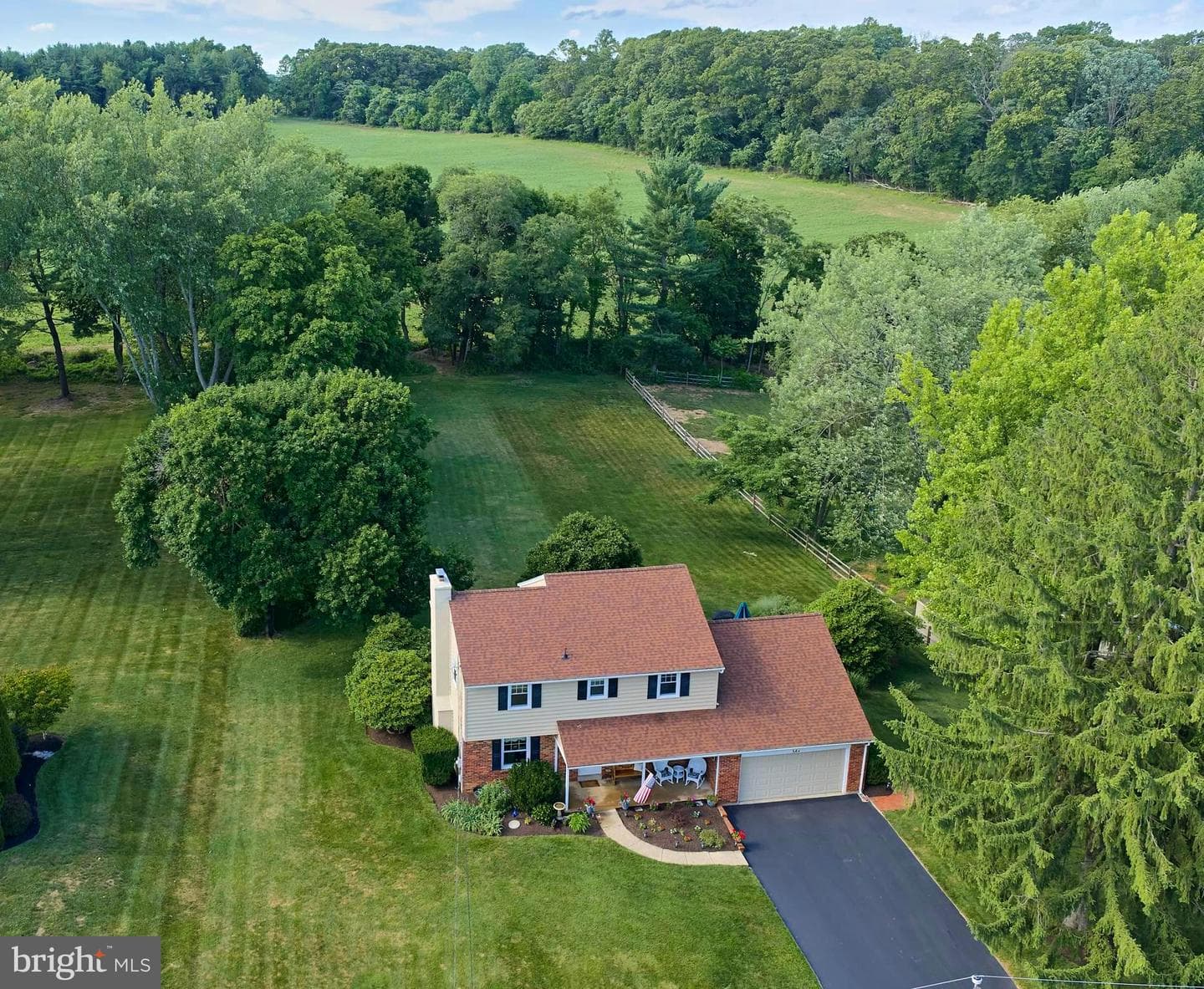 1007 Millstream photo 3