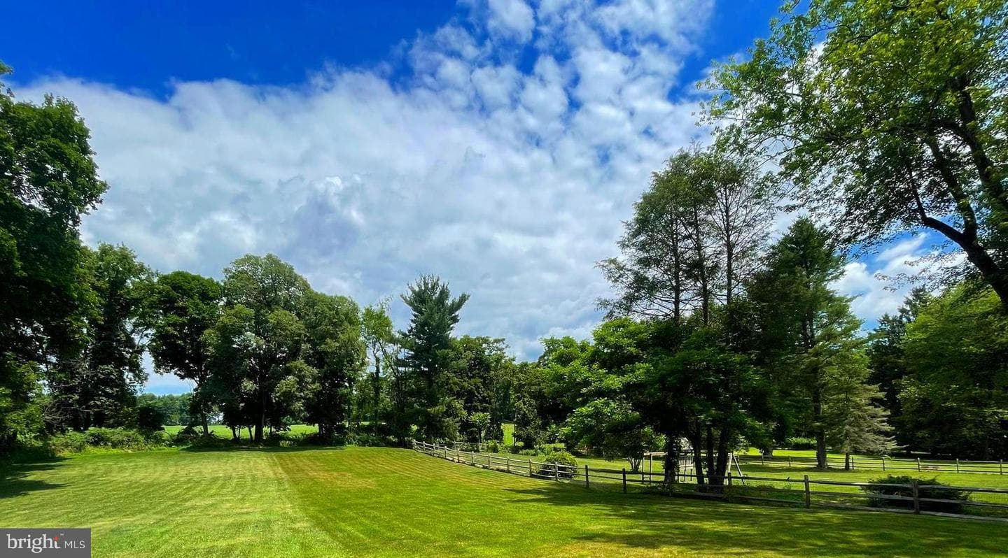 1007 Millstream photo 34