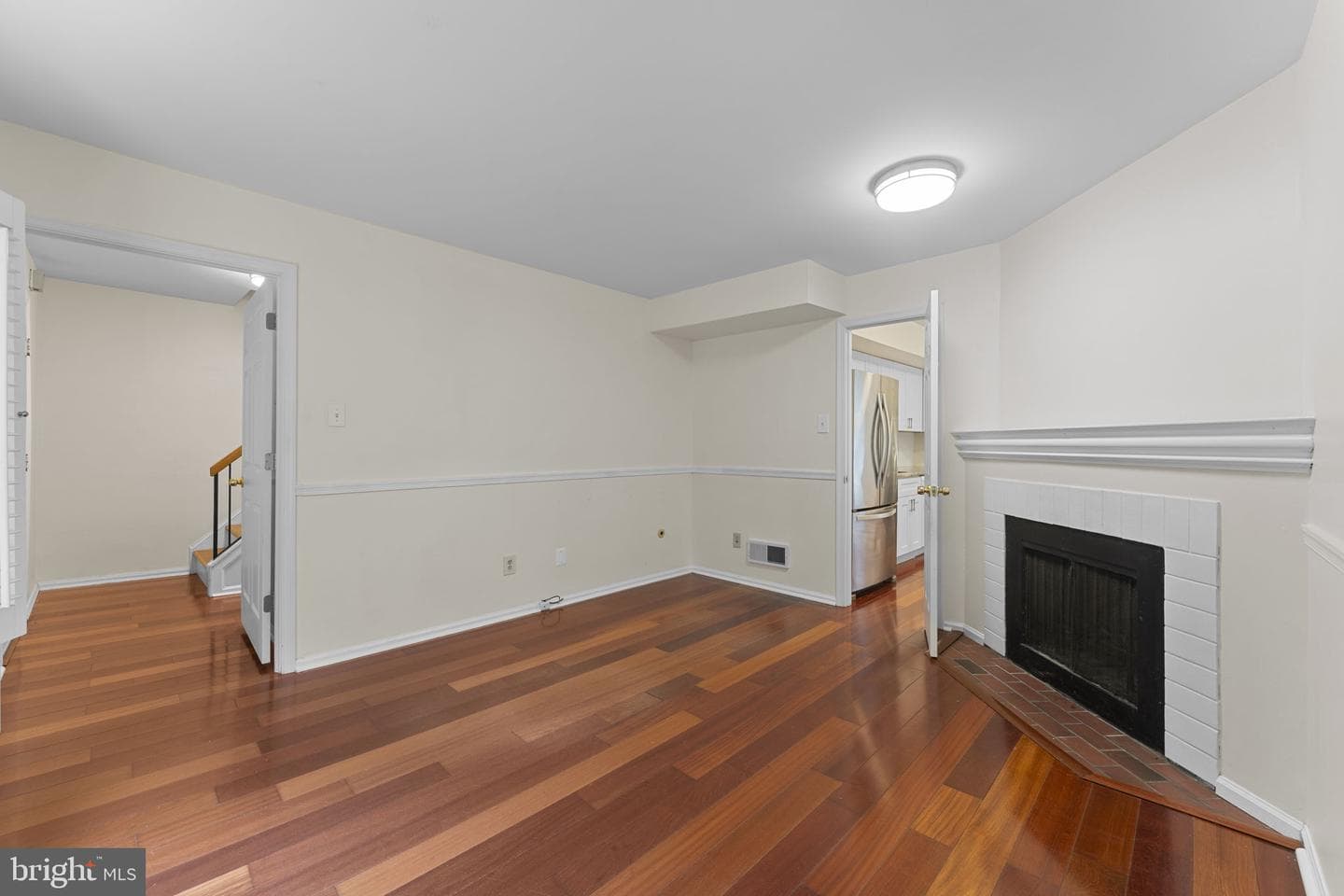 10 Elan Lane photo 11