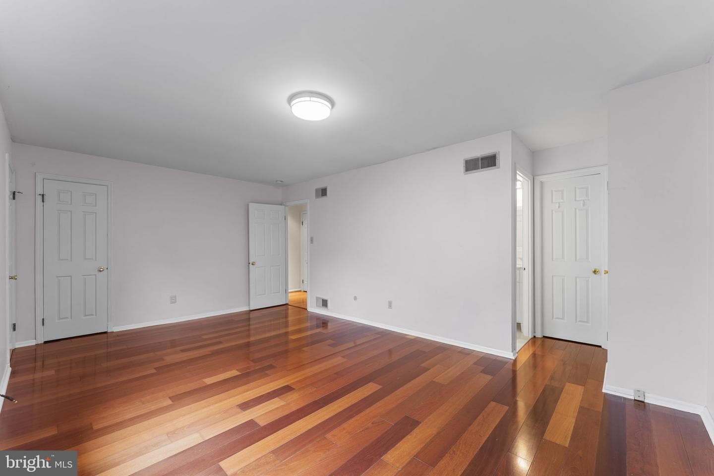 10 Elan Lane photo 22