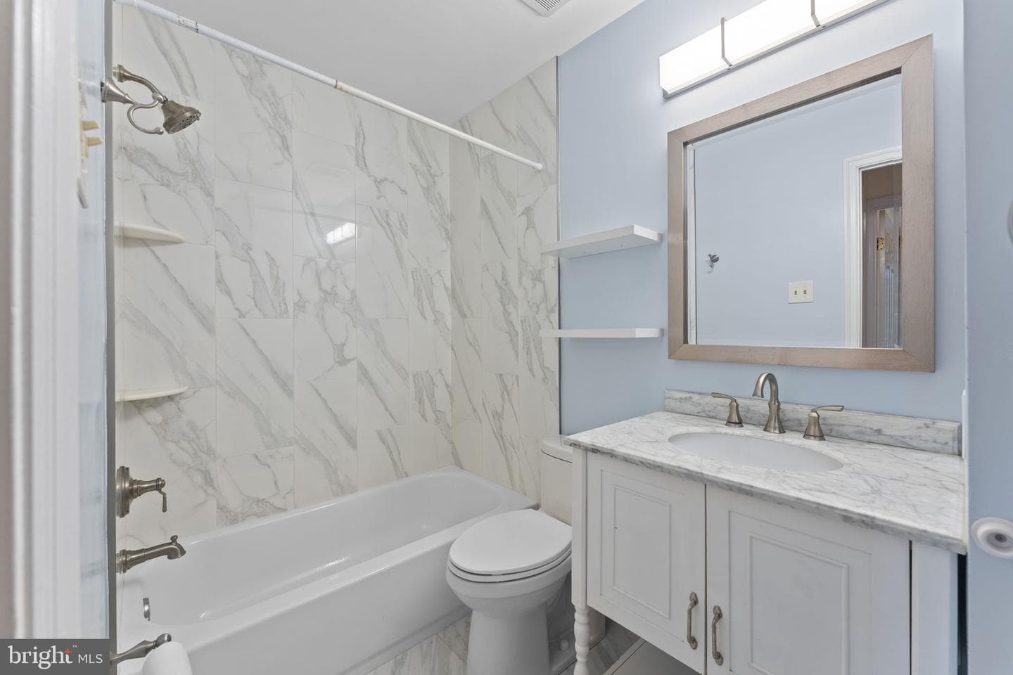 10 Elan Lane photo 28