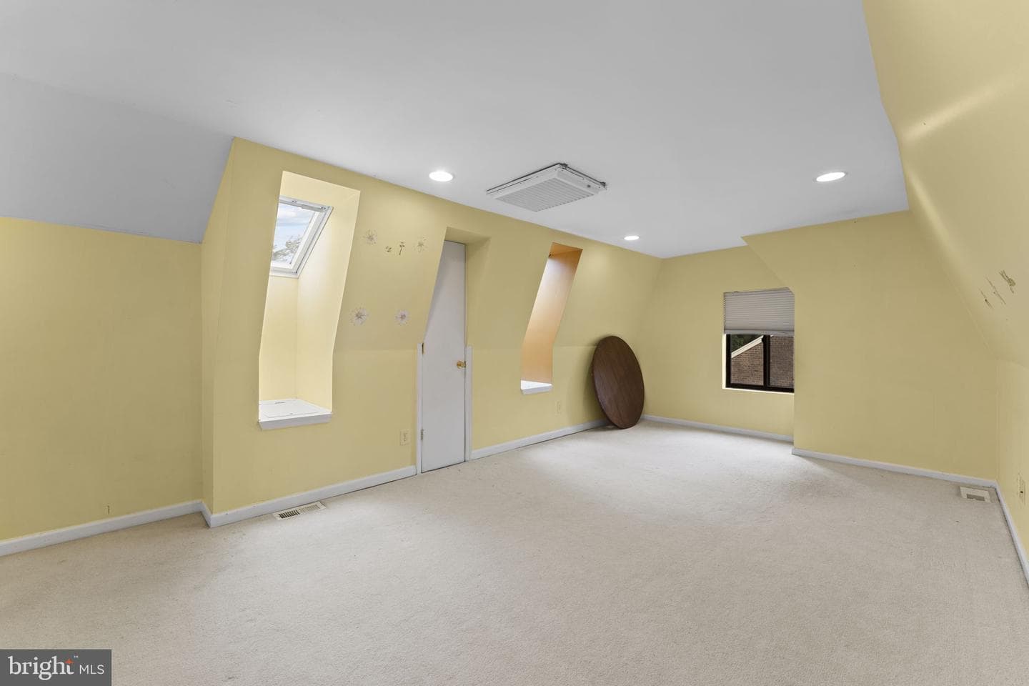 10 Elan Lane photo 30