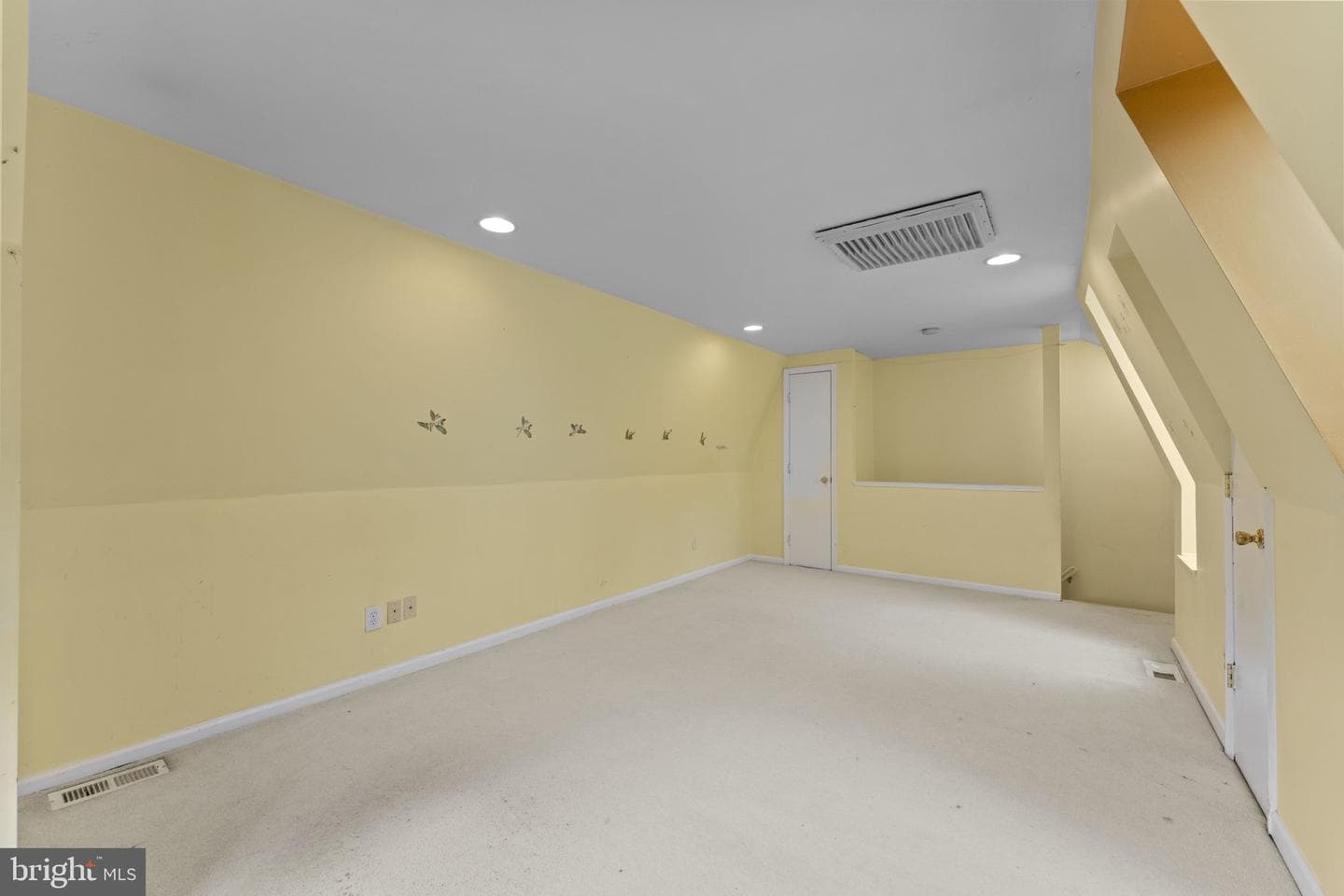 10 Elan Lane photo 31