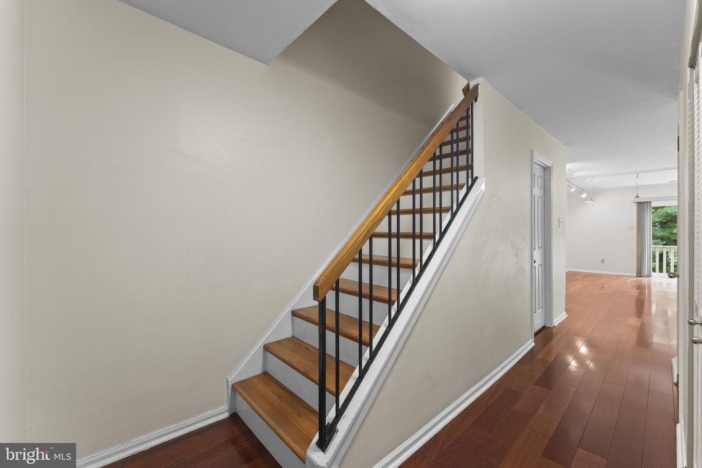 10 Elan Lane photo 9