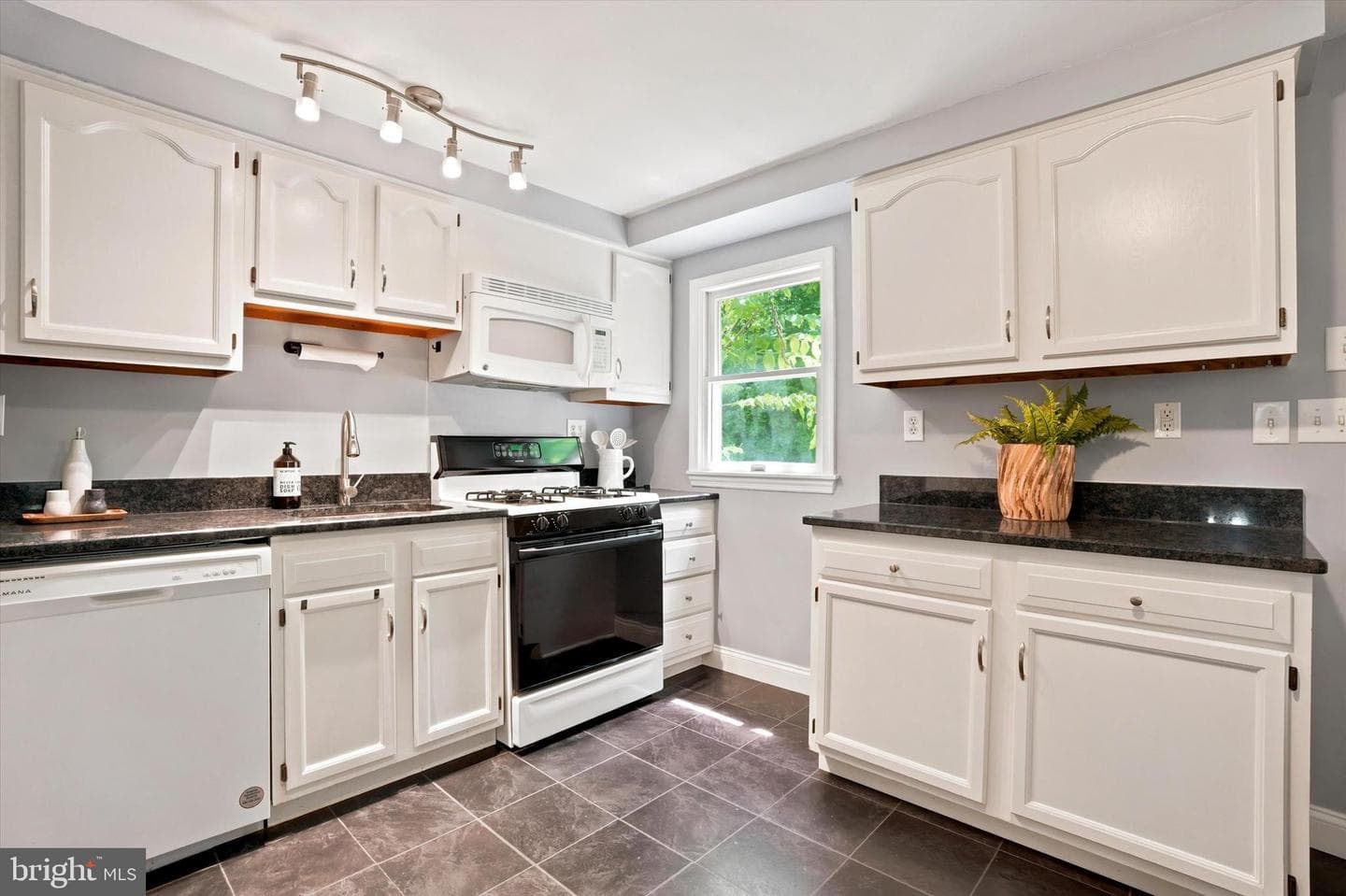 36 Fairview Road photo 10