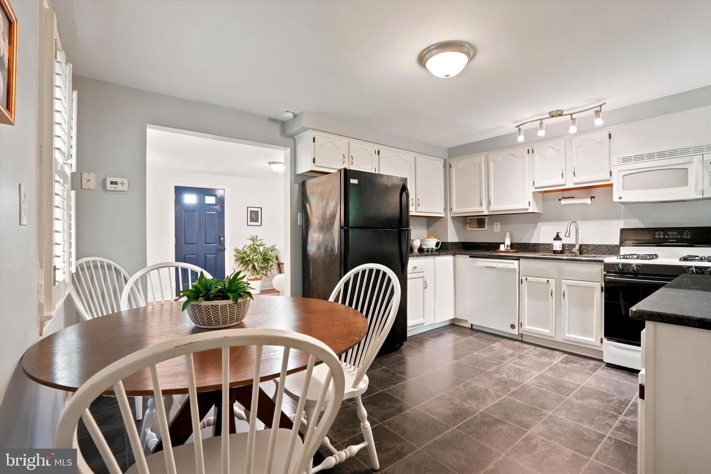 36 Fairview Road photo 14