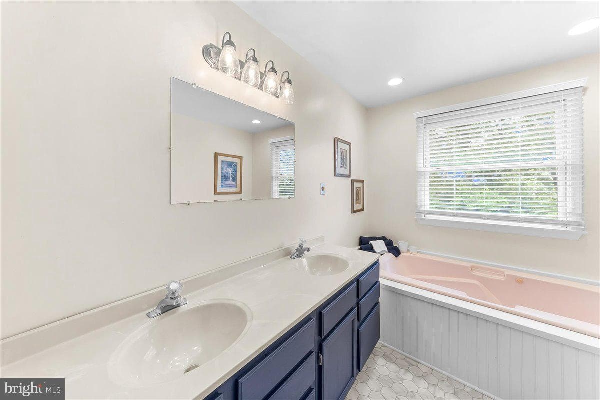 12 Peach Tree Lane photo 24