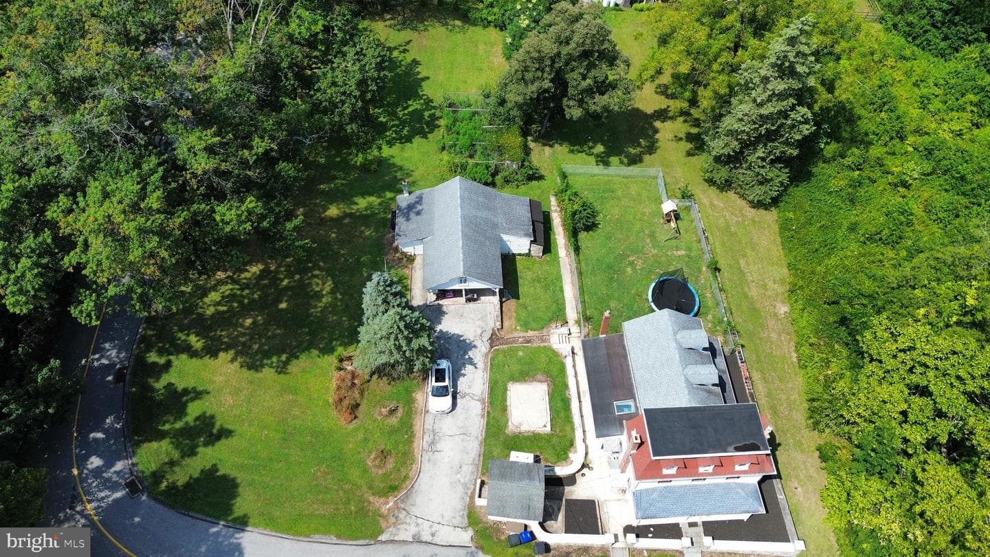 50 Colonial Springs Road photo 12