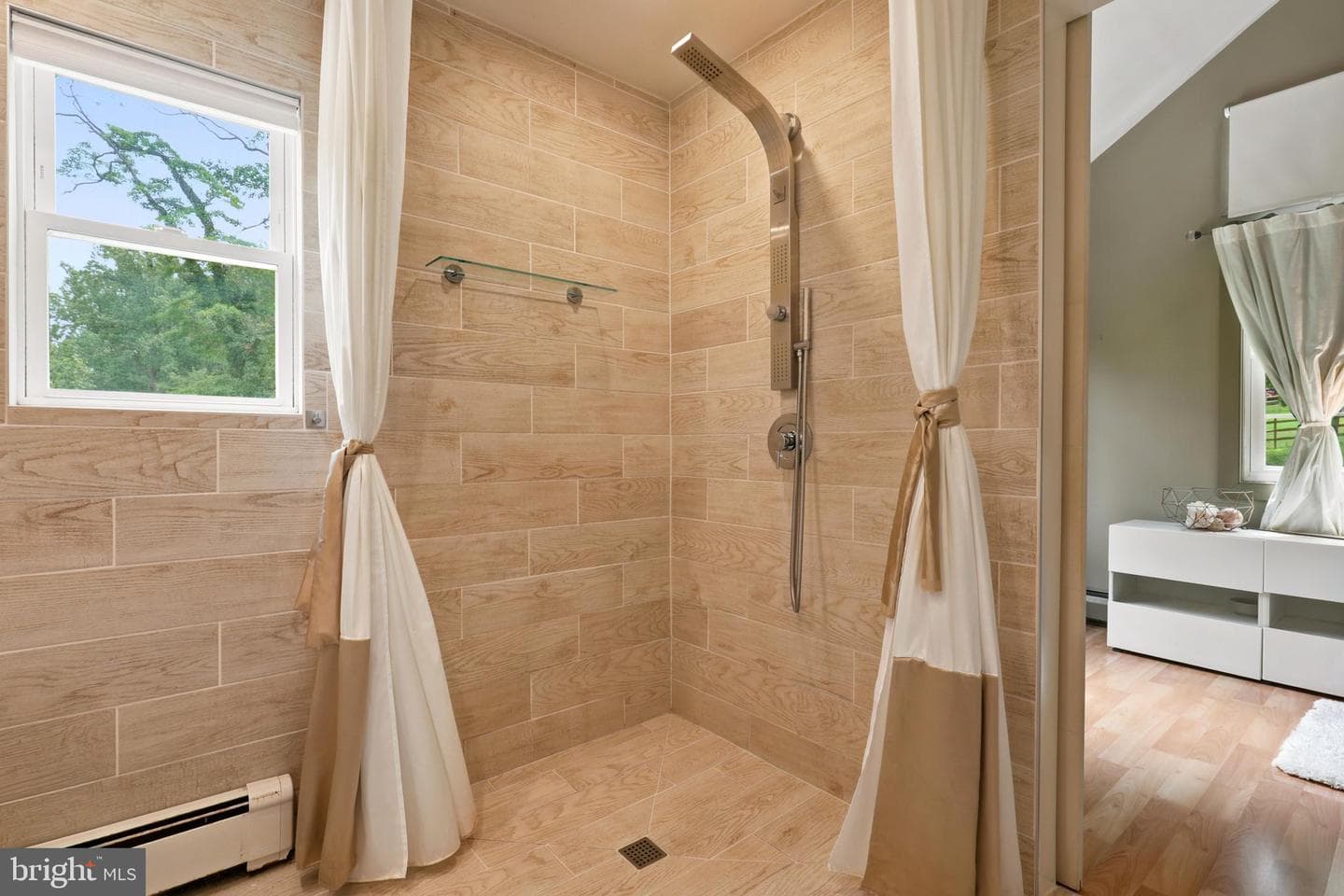 575 W Valley Road photo 30