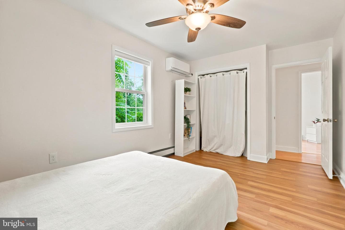 575 W Valley Road photo 42