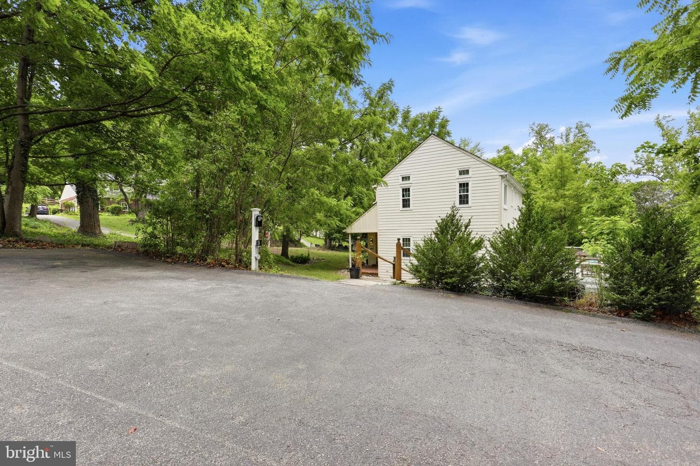 575 W Valley Road photo 52