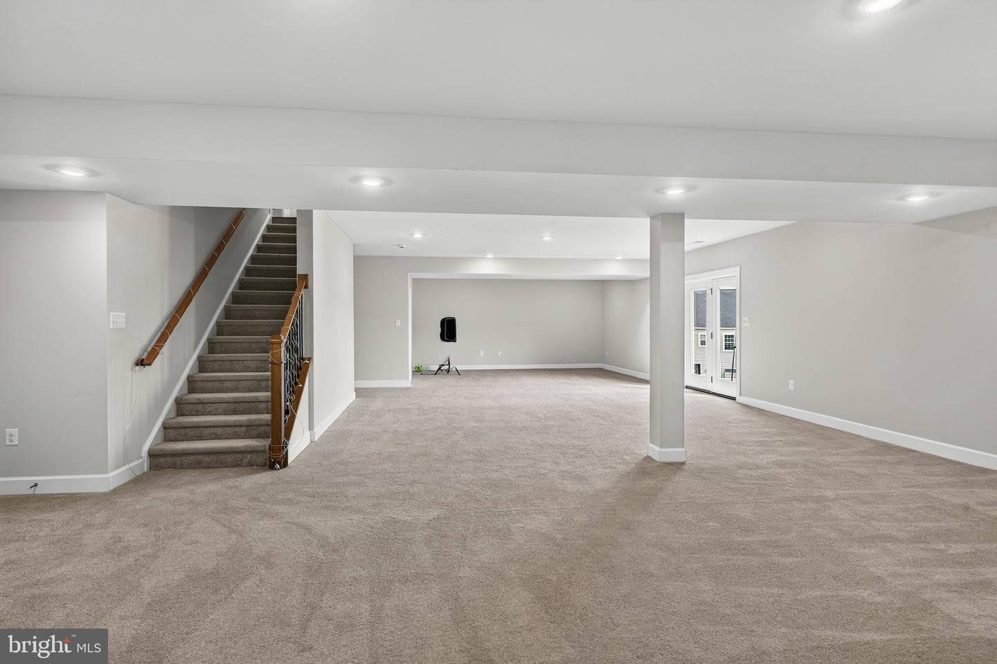 207 Alexis Court photo 34