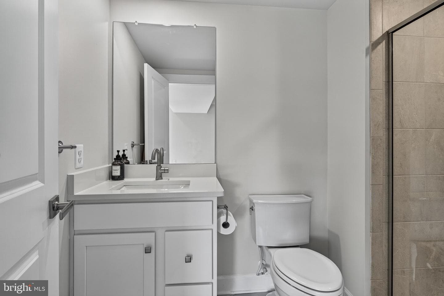207 Alexis Court photo 35