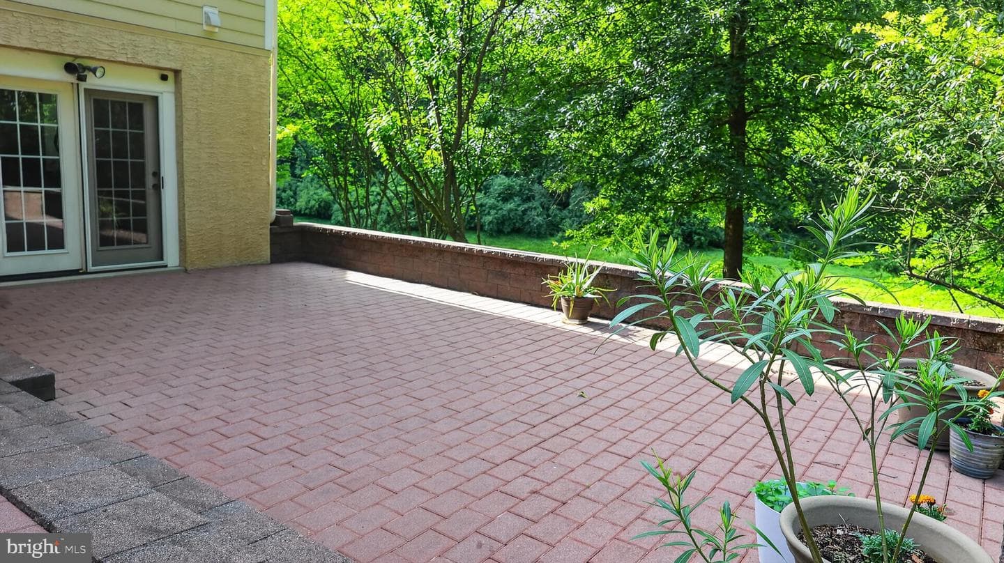 1464 W Stonington photo 70
