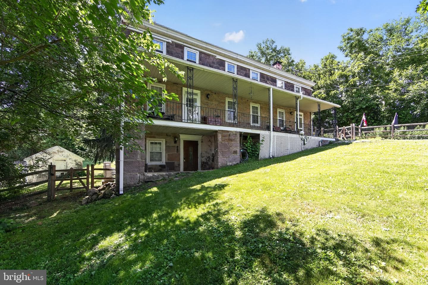 238 Brown Street photo 4