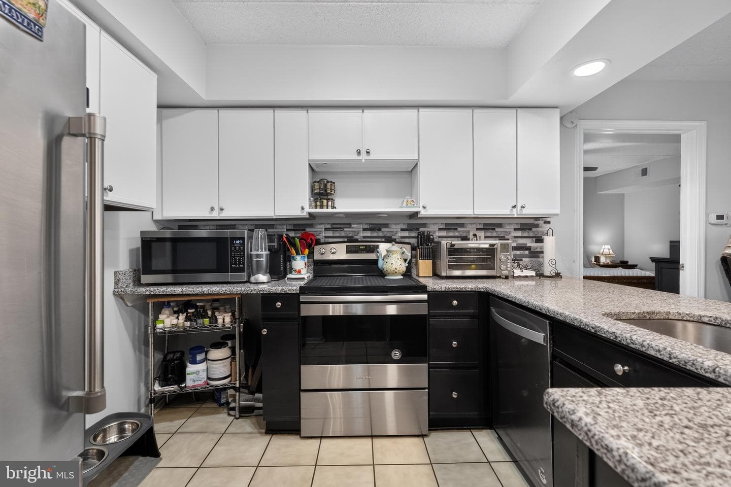 710 Washington Place #10 photo 10