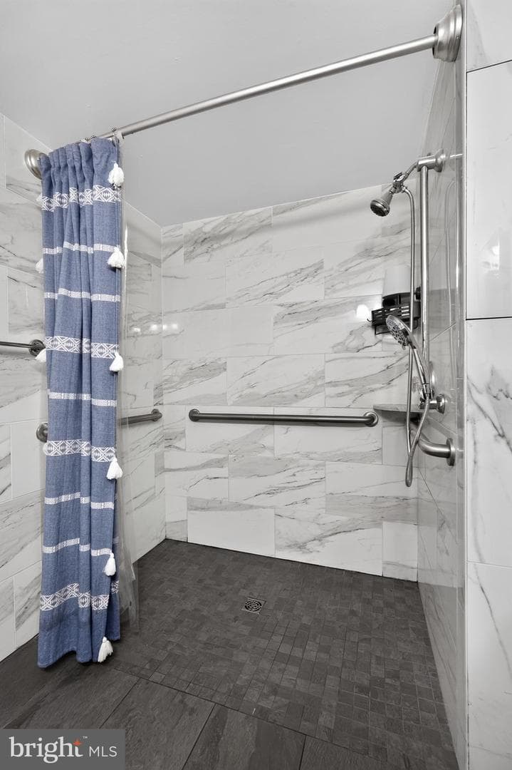 710 Washington Place #10 photo 15