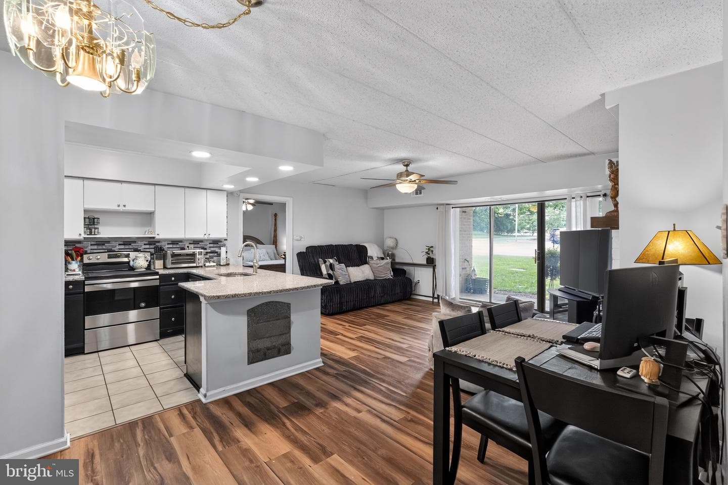 710 Washington Place #10 photo 5