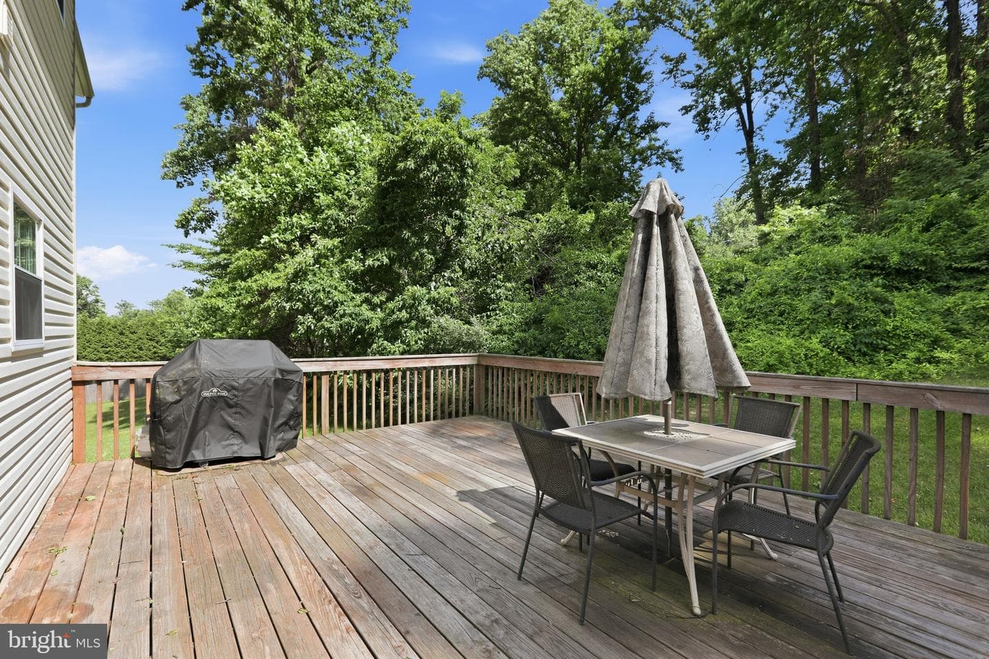 115 Burgundy Lane photo 32