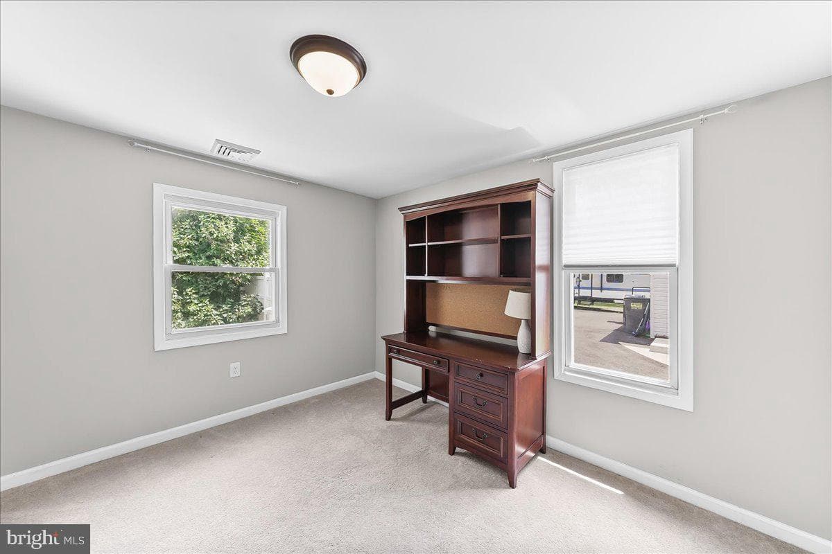 1019 Riverside Drive photo 22