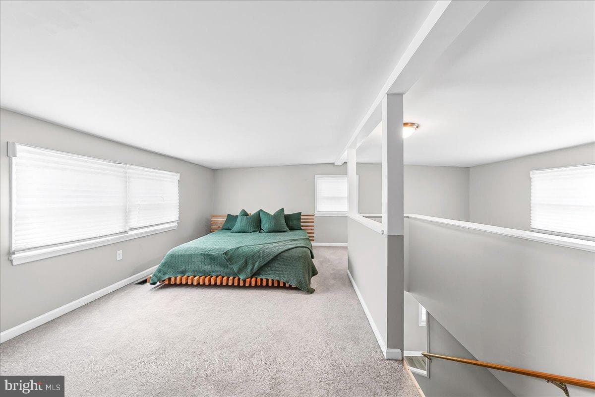 1019 Riverside Drive photo 27