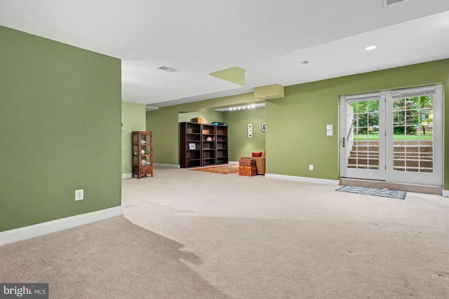 183 Pembrooke Circle photo 34